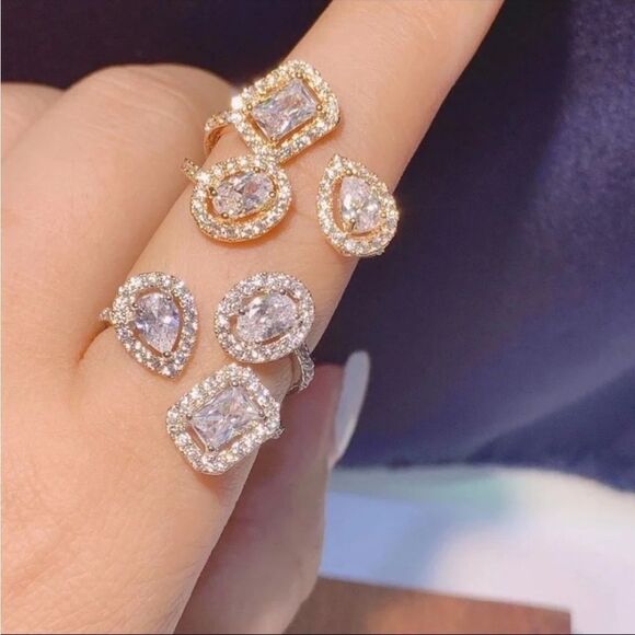 Gold Plated Diamond Cubic Zirconia Adjustable Ring Trendy Sexy! New in Gift Box - Picture 3 of 4